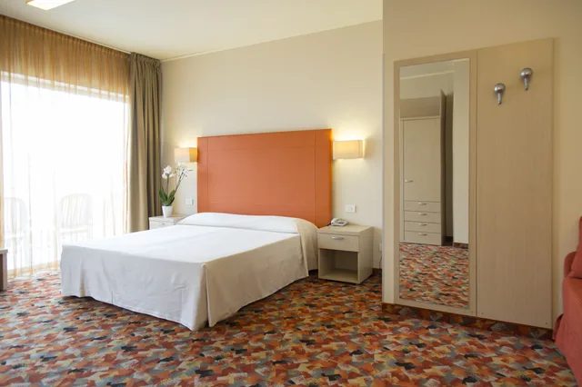 غرفة سوبيريور بسريرين منفصلين وسرير بطابقين، Hotel Royal Village 7/10