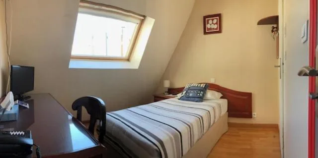 Single Room, Hotel Cosmotel 2/14