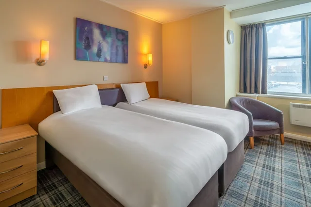 غرفة قياسية بسريرين منفصلين، Britannia Inn Glasgow 1/10