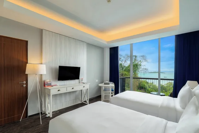 Deluxe Twin Ocean View, Swiss Belresort Belitung 5/9