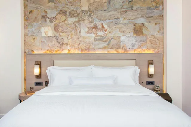 غرفة بسرير كينج في طابق مرتفع، The Westin Atlanta Gwinnett 4/6