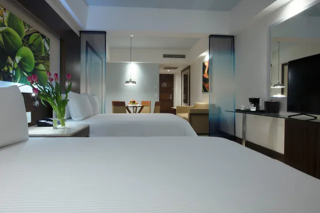جناح كلاسيكي بسرير مزدوج بإطلالة على المسبح، Krystal Grand Nuevo Vallarta All Inclusive 2/2