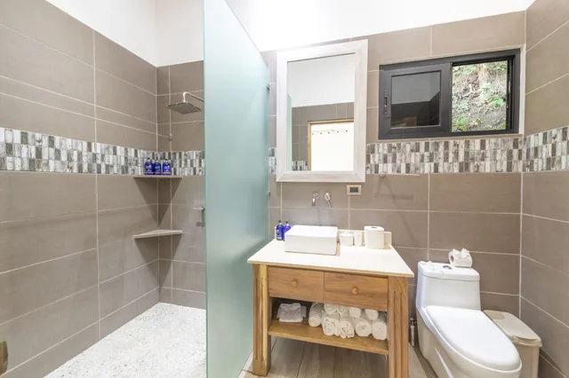 2 Bedrooms, House, King Bed، Bodhi Tree Yoga Resort 7/8