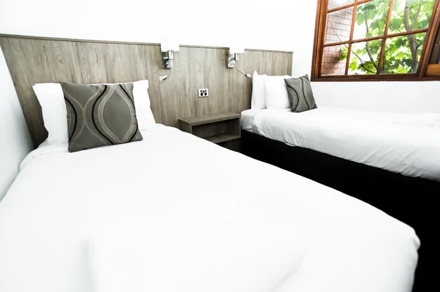 غرفة بغرفتي نوم، Bay Hotel Apartments 1/2