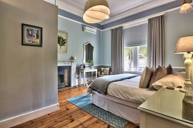 Deluxe, Double Bed, Parker Cottage 2/7