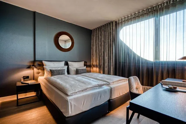 Sky, Suite, Queen Bed, Sofa، CLOUD No7 APARTMENTS 1/1
