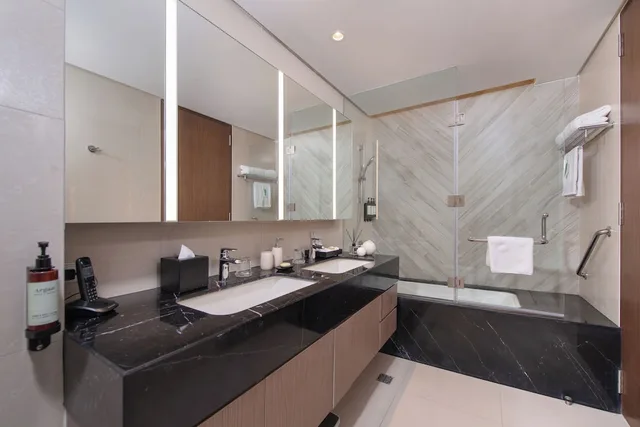 3 Bedrooms, Deluxe, Twin Beds, 2 King Beds, Somerset Central Salcedo Makati 7/8