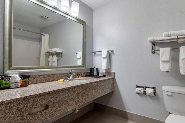 غرفة بسريرين كوين، Best Western Plus Orange County 4/4