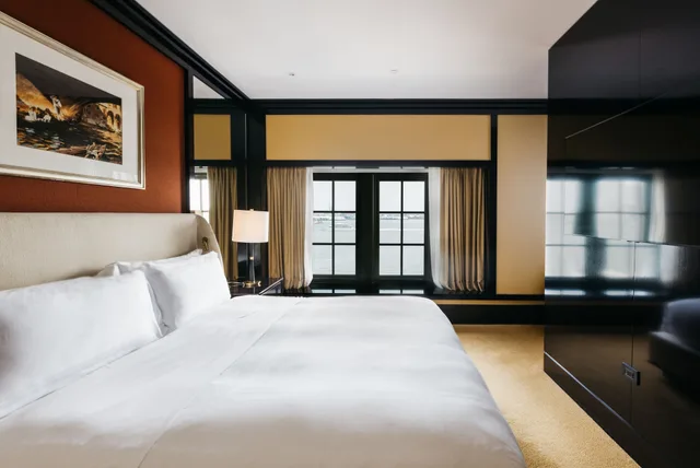 Suite, King Bed, River View, Casa Cipriani New York 1/1