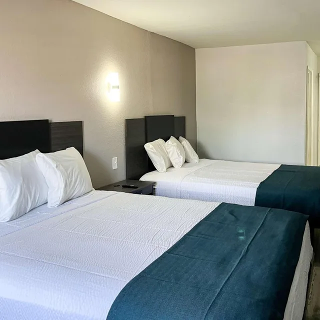 غرفة بسريرين كوين، Studio6 Suites Delano, CA 2/7