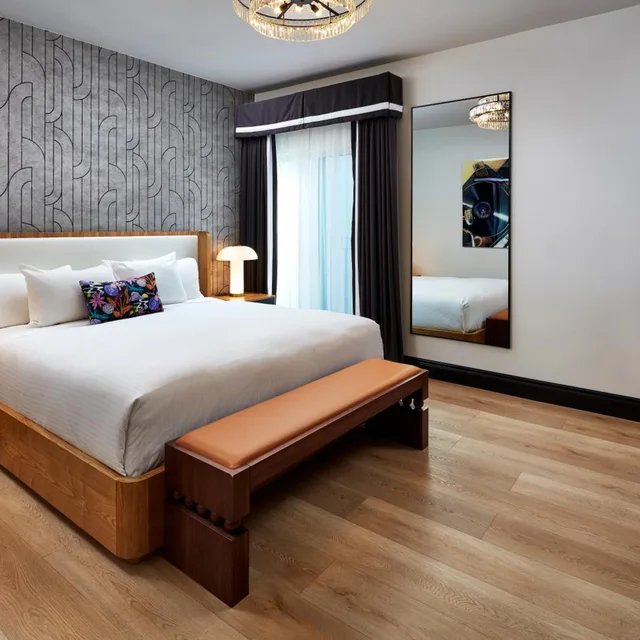 جناح، Elan Hotel Los Angeles 1/3