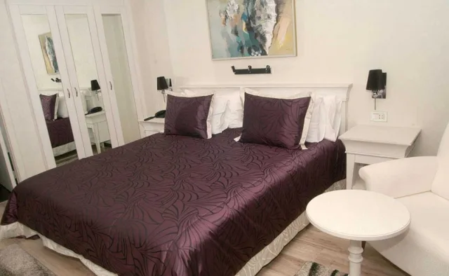 غرفة قياسية بسرير مزدوج أو سريرين منفصلين، Emerald Hotel 3/4