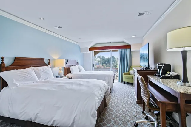 Resort, Guest Room, 2 Double Beds، KINGSMILL RESORT 2/5