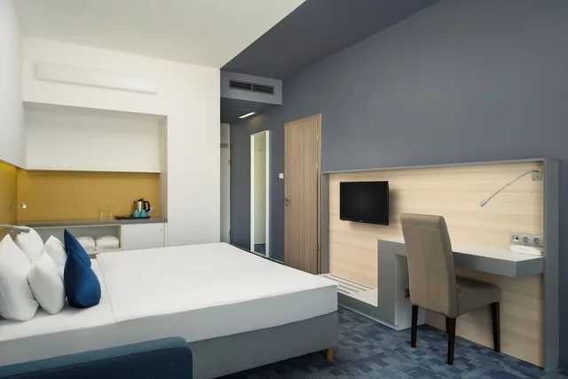 غرفة سوبيريور بسرير مزدوج، Hotel Yacht Wellness & Business 8/10