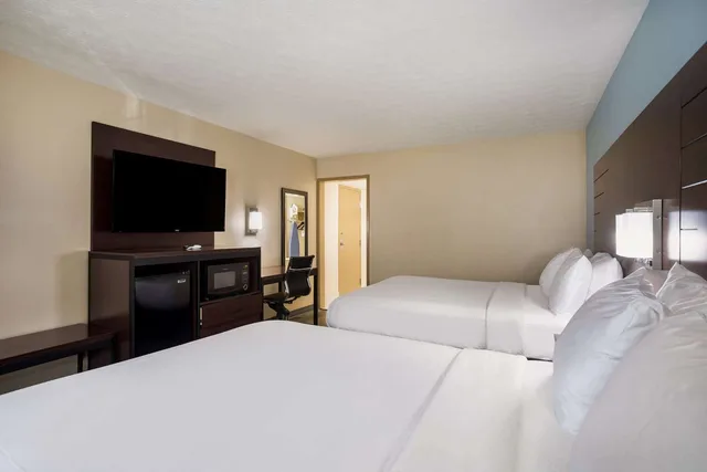 غرفة بسريرين كوين، SureStay Hotel by Best Western Bardstown General Nelson 1/5