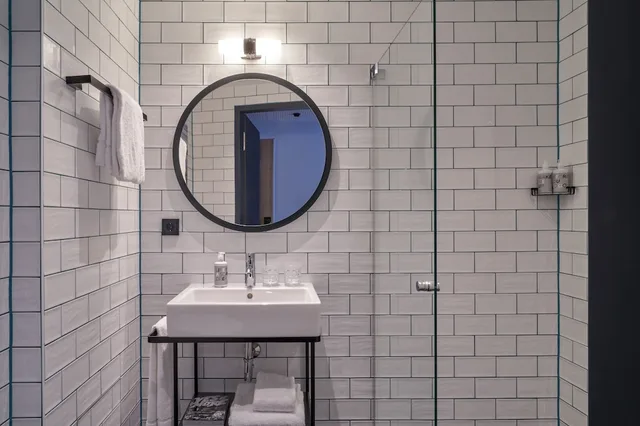 Urban, Courtyard, King Bed، URBAN LOFT Cologne 5/5