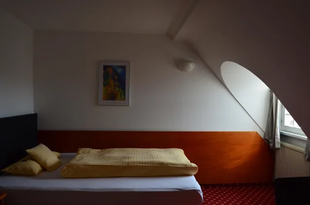 غرفة بزنس مفردة بسرير كوين، Hotel Schwert 3/7