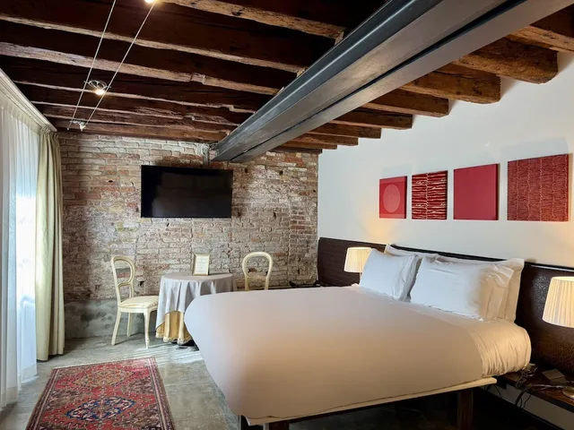 Junior Suite, Comfort, Queen Bed, Private Garden, Sofa، Avogaria Locanda Restaurant 6/9