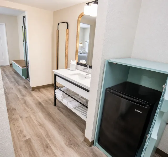 Split, Deluxe, King Bed, King and Double Bed, Beach Front، Beach Tower By The Sea 4/4