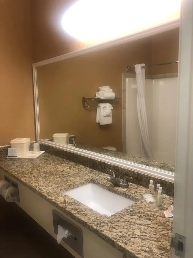 جناح بسرير كينج بجاكوزي، Quality Inn & Suites Loveland 9/9