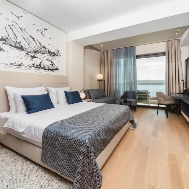 غرفة بريميوم بسرير مزدوج بإطلالة على البحر بشرفة، Hotel Katamare 1/4