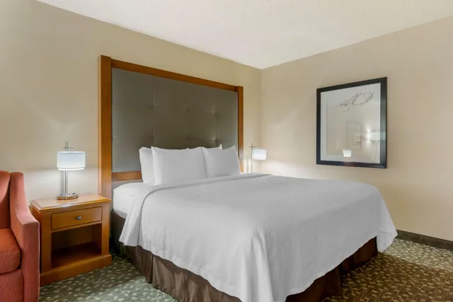 Room, Queen Bed, Best Western Plus Oak Harbor Hotel & Conference Center 5/10