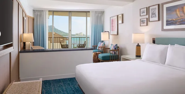 Room, King Bed, OUTRIGGER Kauai Beach Resort & Spa 2/5