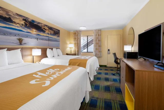 غرفة بسريرين كوين، Days Inn by Wyndham Alamogordo/White Sands 1/3