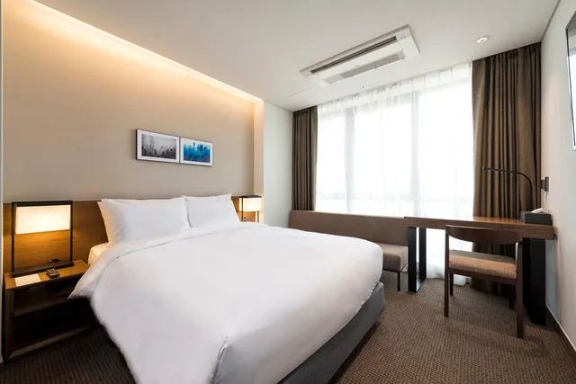 غرفة سوبيريور بسرير كينج، Ramada Encore By Wyndham Busan Haeundae 2/4