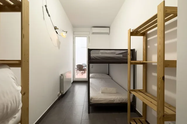 2 Bedrooms, Apartment, Double and Bunk Bed, Animapartments Sants 4/5