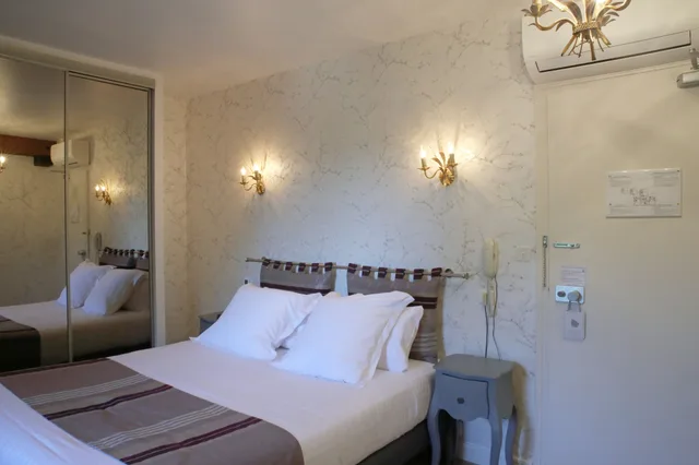 غرفة بزنس مفردة بسرير كوين، Le Relais Des Landes 5/10