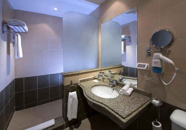 Room, Double Bed, Side Sea View، Concorde Moreen Beach Resort & Spa - All Inclusive 9/10