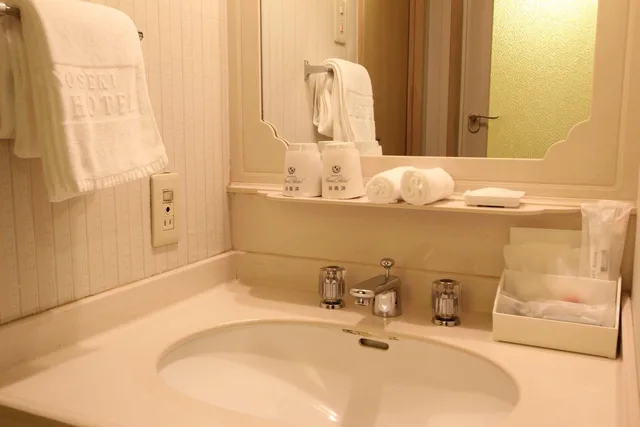 Room, Twin Beds, City View, SHIMONOSEKI GRAND HOTEL 2/3