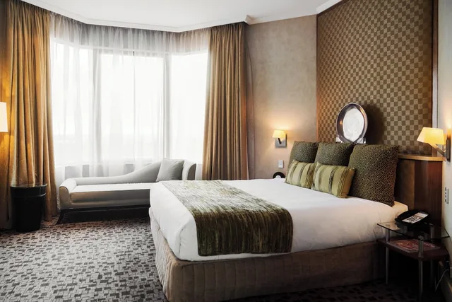 جناح فاخر بسرير كينج بغرفة نوم واحدة، Intercontinental Adelaide 1/2