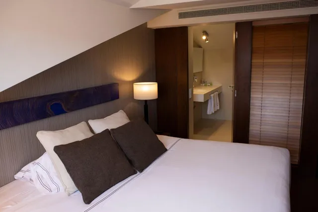 جناح دوبلكس، Carris Porto Ribeira 3/10