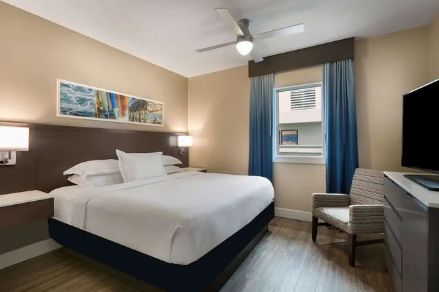 جناح بسرير كينج مع أريكة لذوي الإعاقة، Hilton Grand Vacations Club Ocean 22 Myrtle Beach 3/7