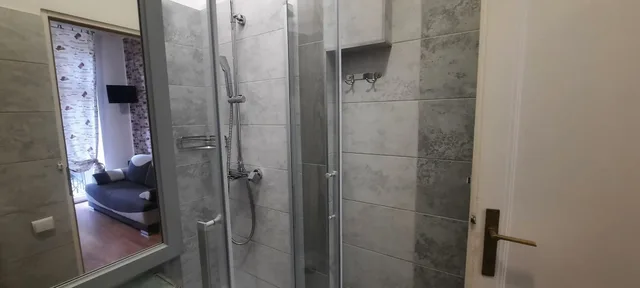 شقة أساسية بغرفة نوم واحدة مع أريكة، Lorf Hostel&Apartments 5/5