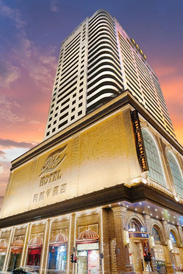 جناح ديلوكس بسريرين، Rio Hotel 1/1