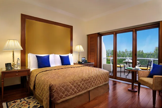 جناح تنفيذي بسرير كينج، The Oberoi Bengaluru 2/2