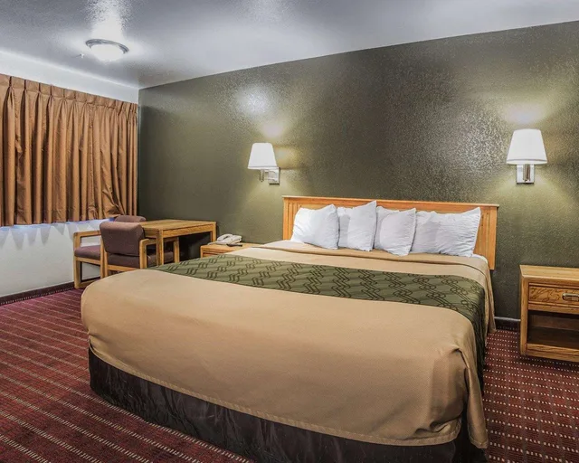 غرفة بسرير كينج، Rodeway Inn Hurricane Zion National Park Area 5/6