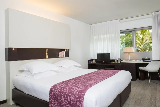 Superior, Double or Twin Bed, Street View، Royal Antibes - Luxury Hotel, Residence, Beach & SPA 4/7
