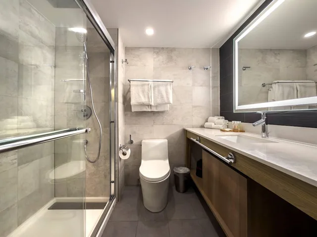 Premium, 2 Double Beds, Radisson Hotel Trinidad 8/9