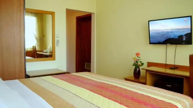 غرفة بسرير مزدوج أو سريرين منفصلين، Kruja Hotel 1/1