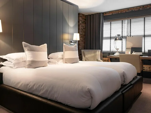 غرفة بسريرين منفصلين، Dakota Eurocentral 3/10