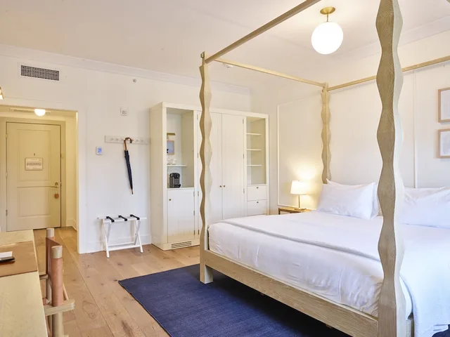 Lake, Premium, King Bed، The Lake House on Canandaigua 1/3