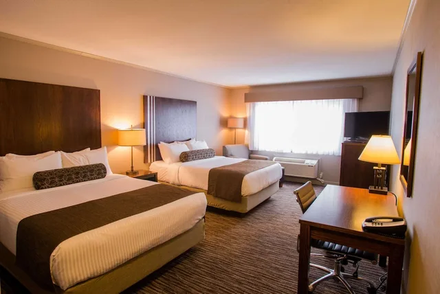 غرفة قياسية بسريرين كوين مع أريكة، Best Western Mountainview Inn 3/7