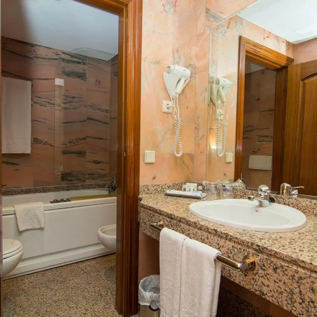 Superior, Double or Twin Bed, San Antonio 3/8
