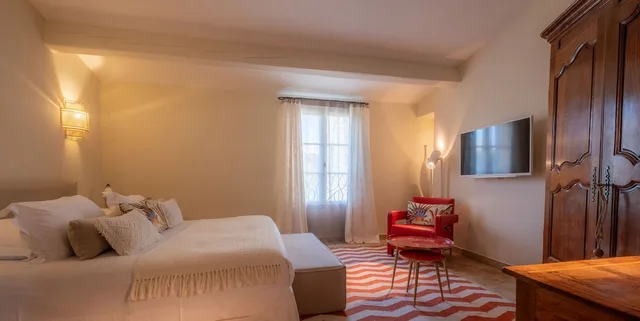 Junior Suite, Queen Bed, La Dimora 2/7