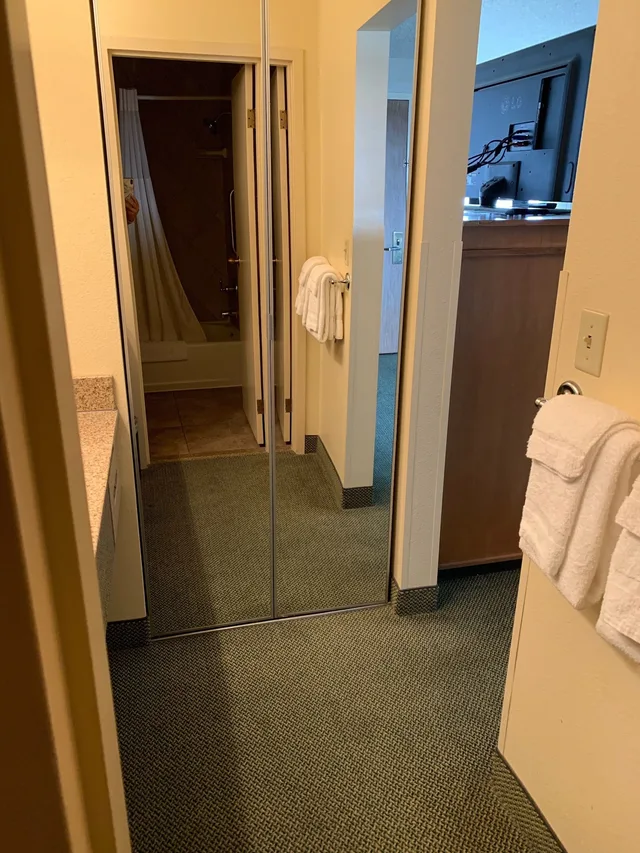 Standard, 2 Queen Beds, City View, Sofa, Comfort Suites Idaho Falls 10/10