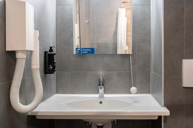 Standard, Queen Bed, Accessible, IBIS GENEVE AEROPORT 3/3